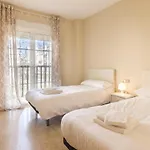 2197-superb 2bedrooms In With Pool! * مانيلفا