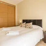 2197-superb 2bedrooms In With Pool! شقة
