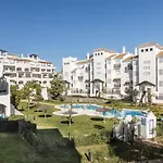 2197-superb 2bedrooms In With Pool! * مانيلفا