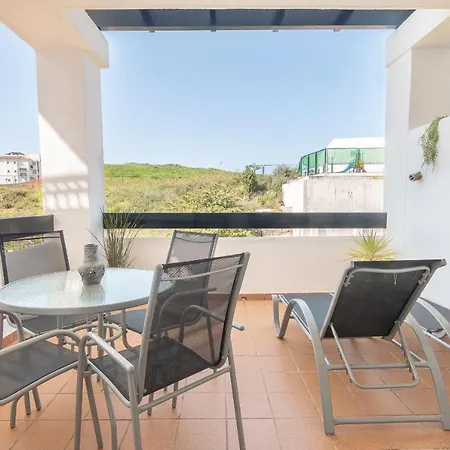 شقة 2197-superb 2bedrooms In With Pool! *