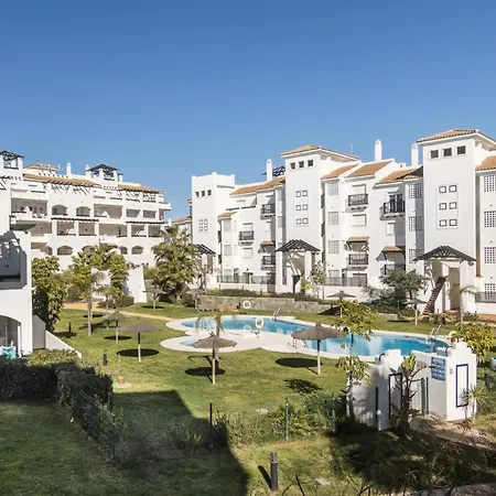 2197-superb 2bedrooms In With Pool! * مانيلفا